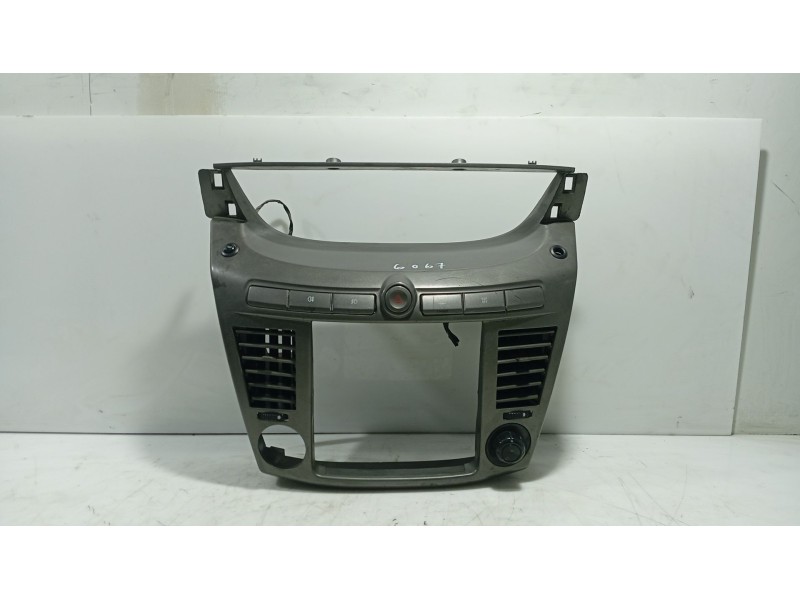 Recambio de moldura para ssangyong rodius i 2.7 xdi referencia OEM IAM   