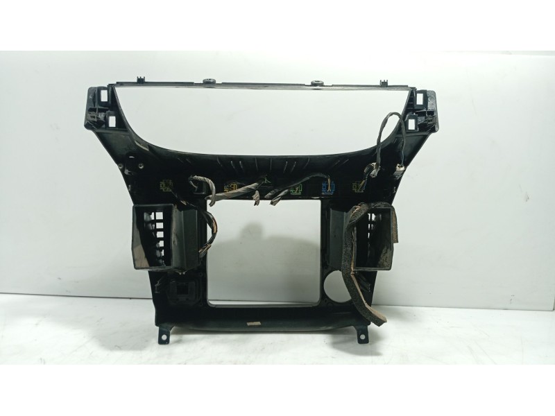 Recambio de moldura para ssangyong rodius i 2.7 xdi referencia OEM IAM   