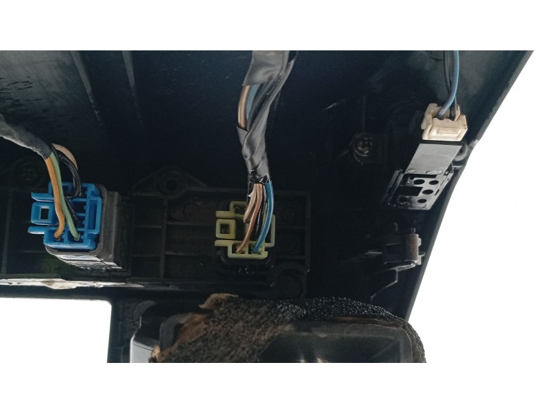 Recambio de moldura para ssangyong rodius i 2.7 xdi referencia OEM IAM   