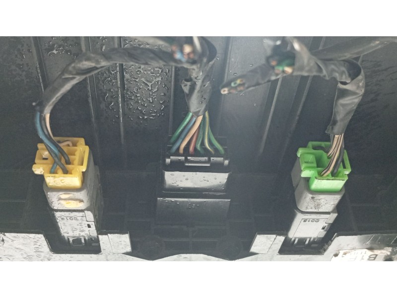 Recambio de moldura para ssangyong rodius i 2.7 xdi referencia OEM IAM   