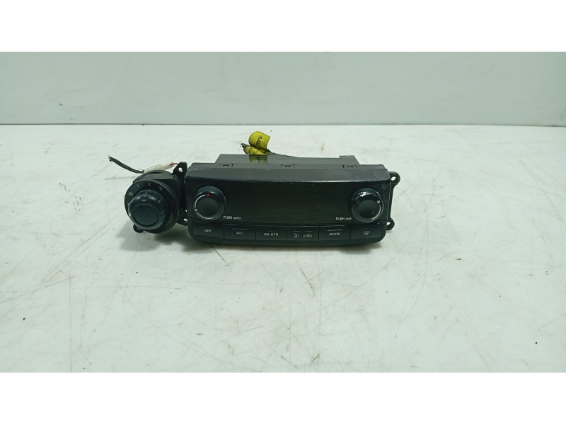 Recambio de mando climatizador para ssangyong rodius i 2.7 xdi referencia OEM IAM   