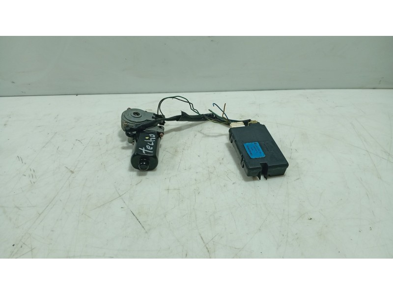 Recambio de motor techo electrico para ssangyong rodius i 2.7 xdi referencia OEM IAM   
