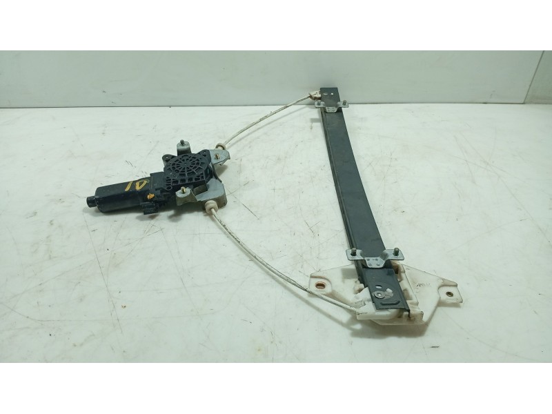 Recambio de elevalunas delantero izquierdo para ssangyong rodius i 2.7 xdi referencia OEM IAM 7233021001  