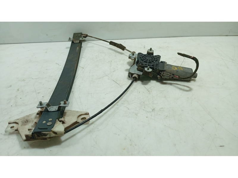 Recambio de elevalunas delantero derecho para ssangyong rodius i 2.7 xdi referencia OEM IAM 7234021001  