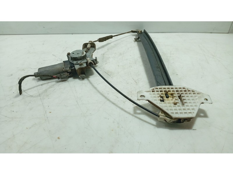 Recambio de elevalunas delantero derecho para ssangyong rodius i 2.7 xdi referencia OEM IAM 7234021001  