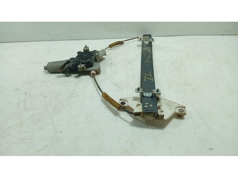 Recambio de elevalunas trasero izquierdo para ssangyong rodius i 2.7 xdi referencia OEM IAM 7333021001  