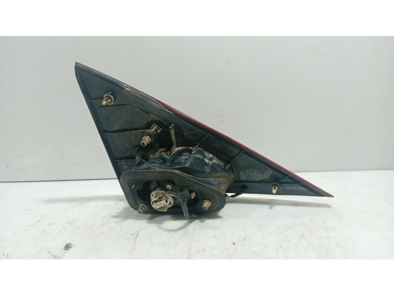 Recambio de piloto trasero derecho interior para ssangyong rodius i 2.7 xdi referencia OEM IAM   