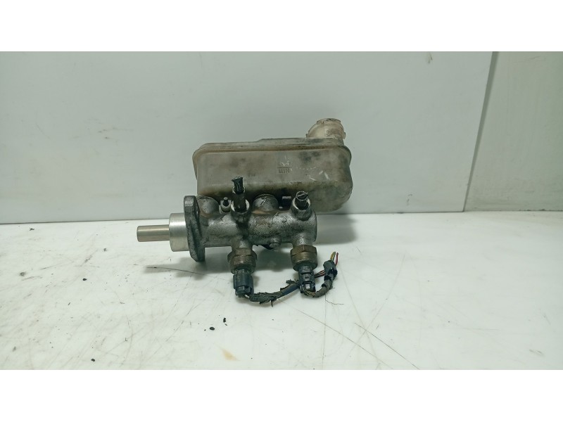Recambio de bomba freno para ssangyong rodius i 2.7 xdi referencia OEM IAM 4854021103  