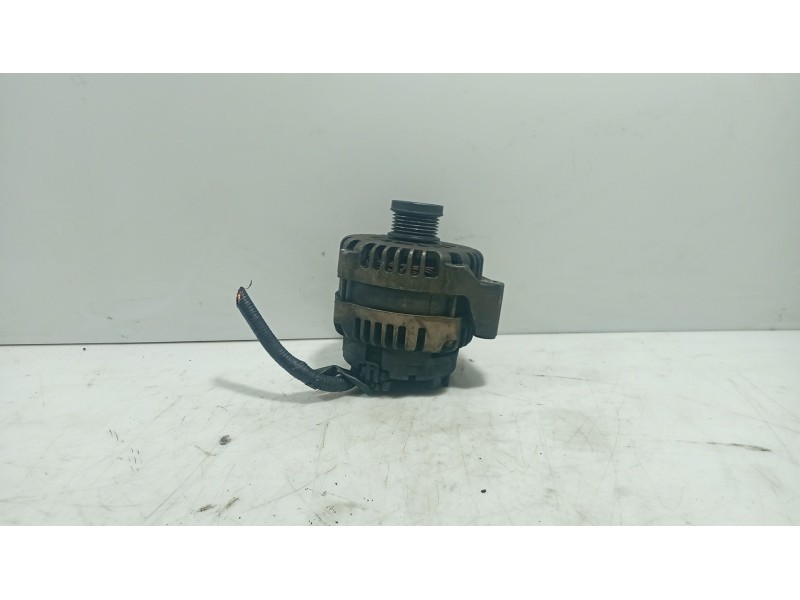 Recambio de alternador para ssangyong rodius i 2.7 xdi referencia OEM IAM 6641540102  