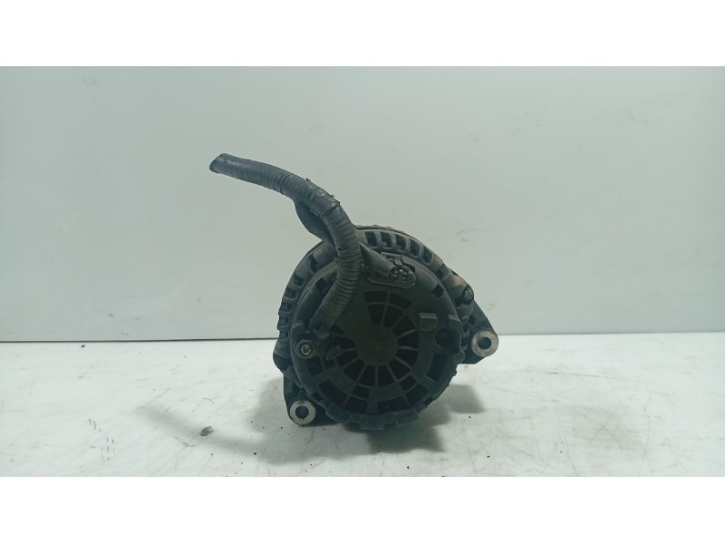 Recambio de alternador para ssangyong rodius i 2.7 xdi referencia OEM IAM 6641540102  