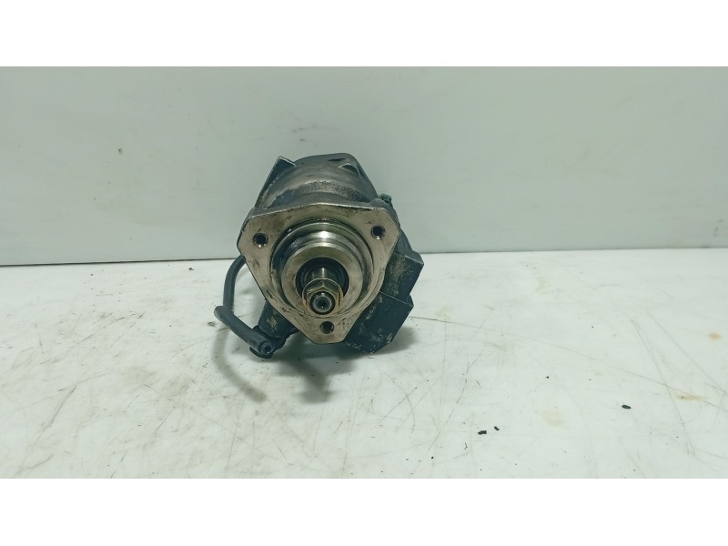 Recambio de bomba inyeccion para ssangyong rodius i 2.7 xdi referencia OEM IAM 6650700401  