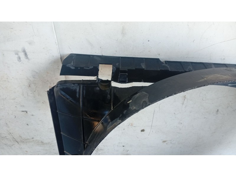 Recambio de moldura para ssangyong rodius i 2.7 xdi referencia OEM IAM   