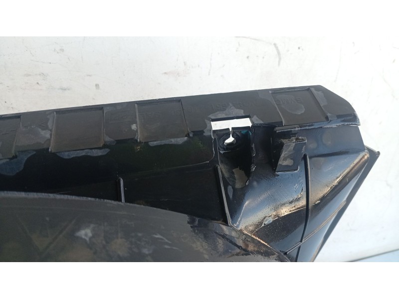 Recambio de moldura para ssangyong rodius i 2.7 xdi referencia OEM IAM   