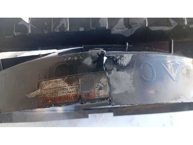 Recambio de moldura para ssangyong rodius i 2.7 xdi referencia OEM IAM   