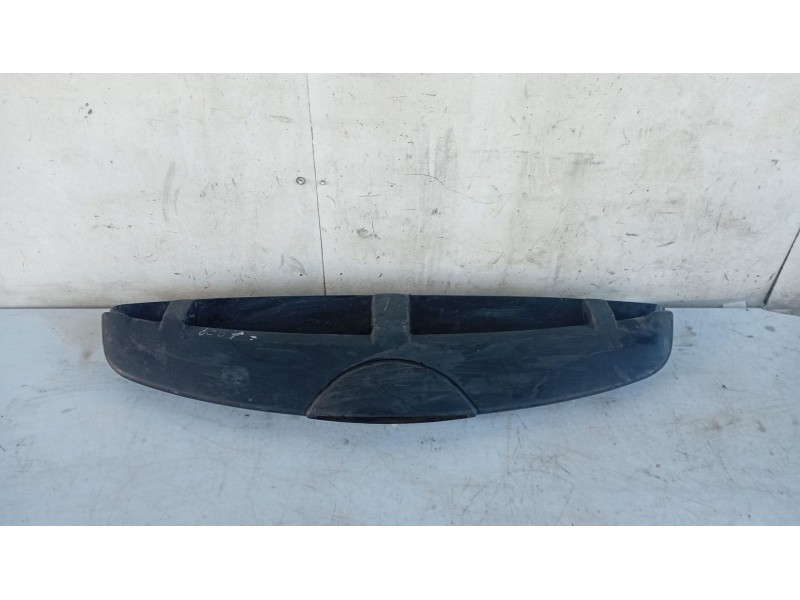 Recambio de moldura para ssangyong rodius i 2.7 xdi referencia OEM IAM   