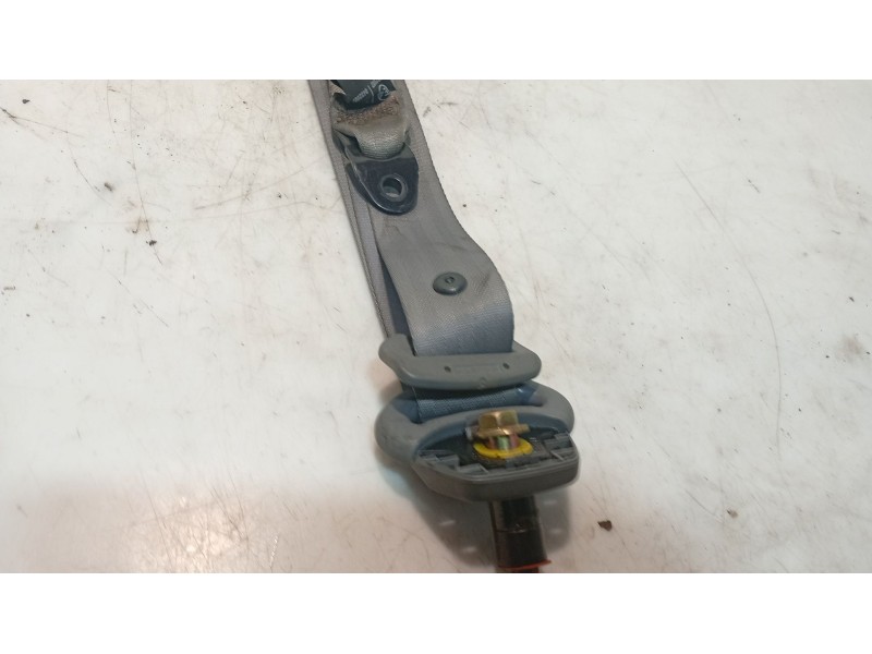 Recambio de cinturon seguridad trasero derecho para kia carens i monospace (fc, fj) 2.0 crdi referencia OEM IAM 0K2FA5773044  