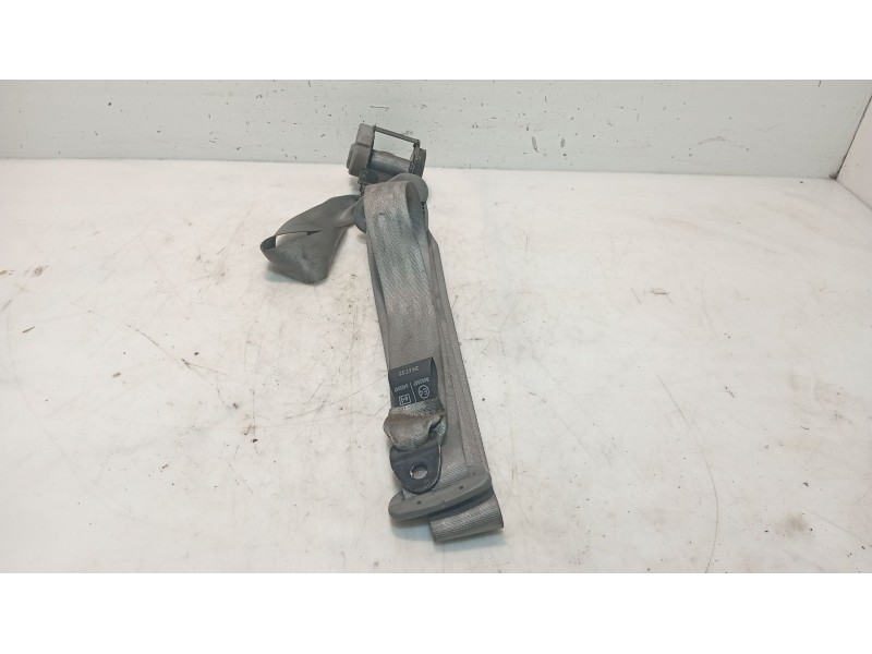 Recambio de cinturon seguridad trasero izquierdo para kia carens i monospace (fc, fj) 2.0 crdi referencia OEM IAM 0K2FA5779044  