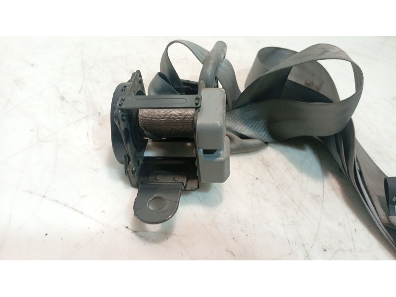 Recambio de cinturon seguridad trasero izquierdo para kia carens i monospace (fc, fj) 2.0 crdi referencia OEM IAM 0K2FA5779044  