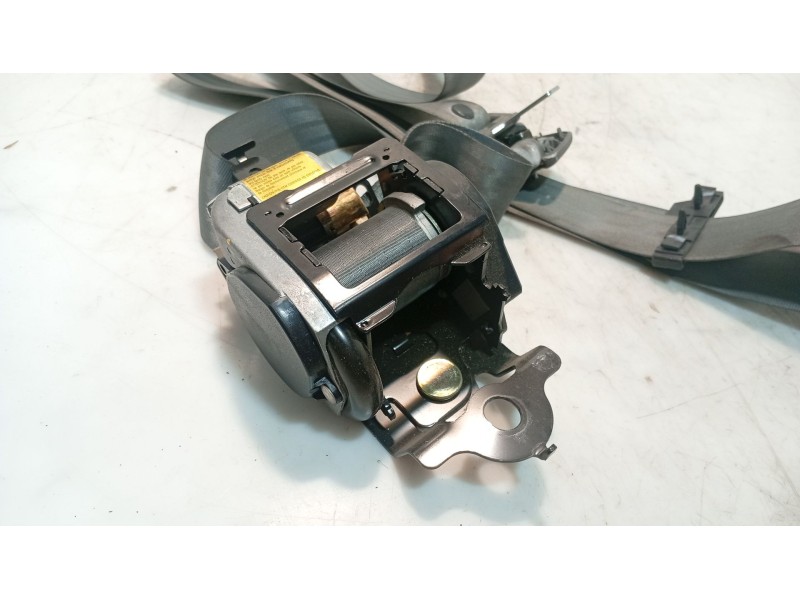 Recambio de cinturon seguridad delantero izquierdo para kia carens i monospace (fc, fj) 2.0 crdi referencia OEM IAM 0K2FA5769044