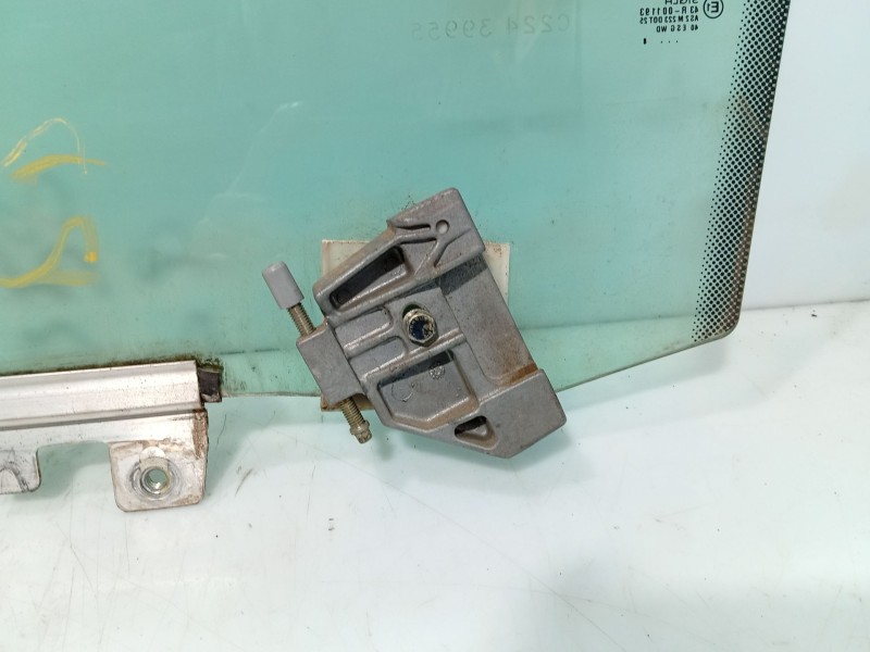 Recambio de luna delantera derecha para mercedes-benz clk (c208) clk 200 (208.335) referencia OEM IAM 2087200418  