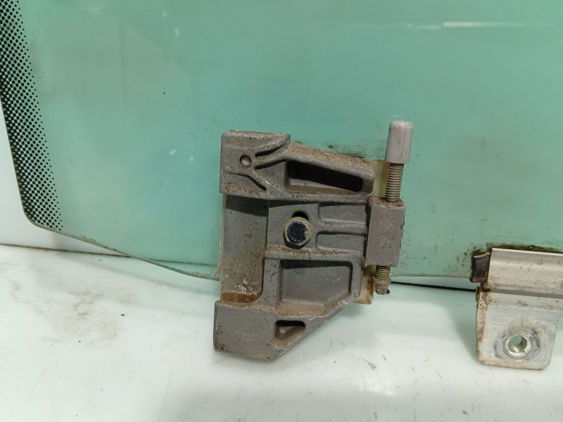 Recambio de luna delantera izquierda para mercedes-benz clk (c208) clk 200 (208.335) referencia OEM IAM 2087200318  