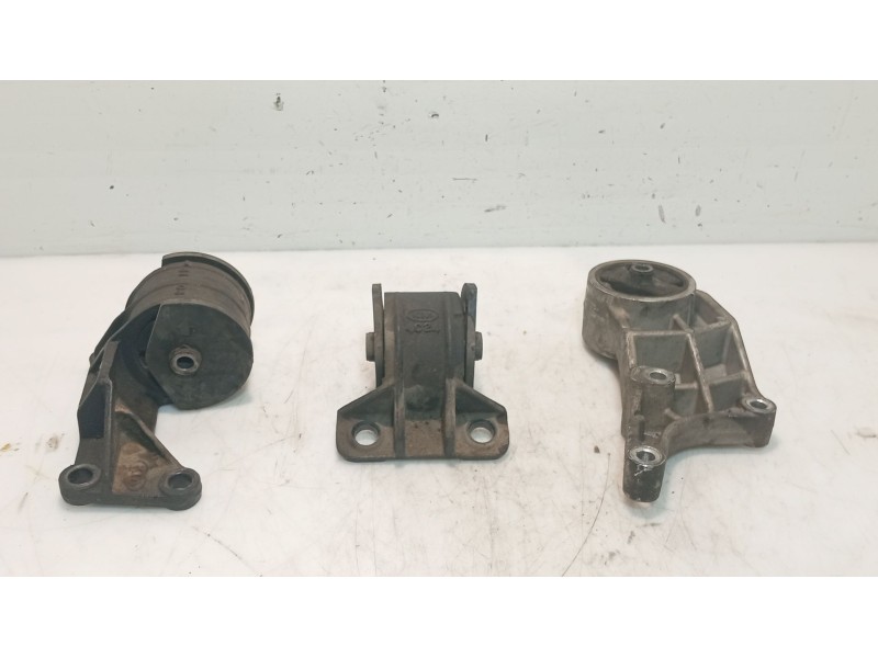 Recambio de soporte motor para kia carens i monospace (fc, fj) 2.0 crdi referencia OEM IAM   