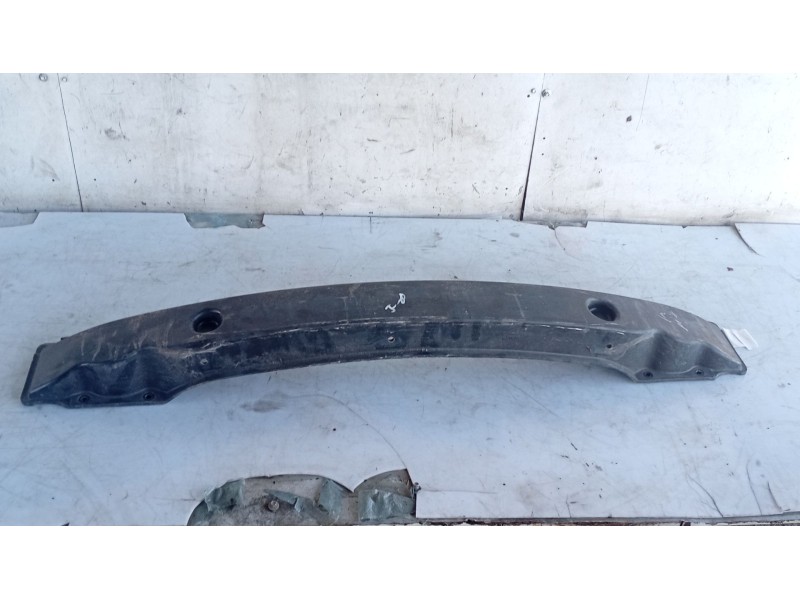 Recambio de refuerzo paragolpes delantero para kia carens i monospace (fc, fj) 2.0 crdi referencia OEM IAM   