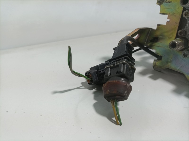 Recambio de bomba inyeccion para citroën berlingo referencia OEM IAM 1920AT R8448B401C 195599 JWF