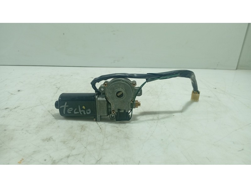 Recambio de motor techo electrico para ssangyong rodius i 2.7 xdi referencia OEM IAM   