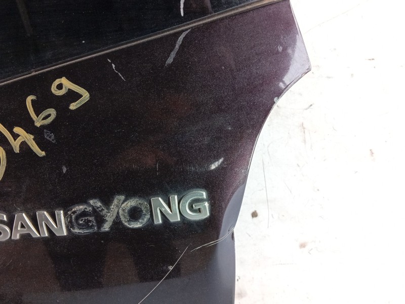 Recambio de porton trasero para ssangyong rexton referencia OEM IAM   