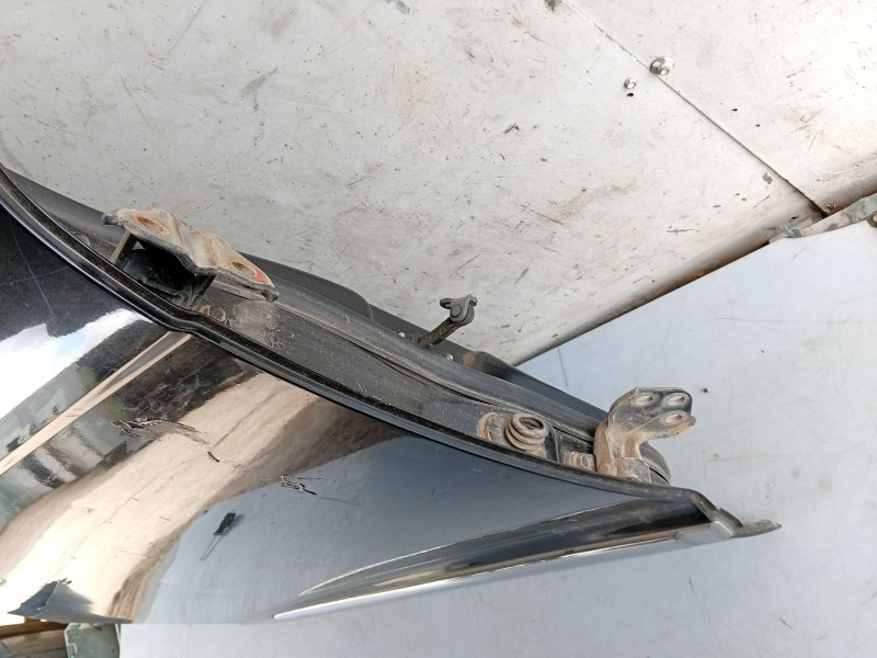 Recambio de puerta trasera derecha para ssangyong rodius i 2.7 xdi referencia OEM IAM 6300421101  