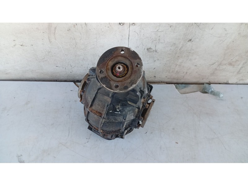 Recambio de diferencial trasero para ssangyong rodius i 2.7 xdi referencia OEM IAM 1513501501  