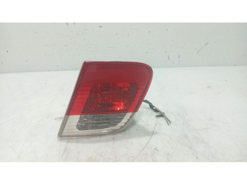 Recambio de piloto trasero derecho interior para bmw 3 (e46) 325 i referencia OEM IAM 63218364924  