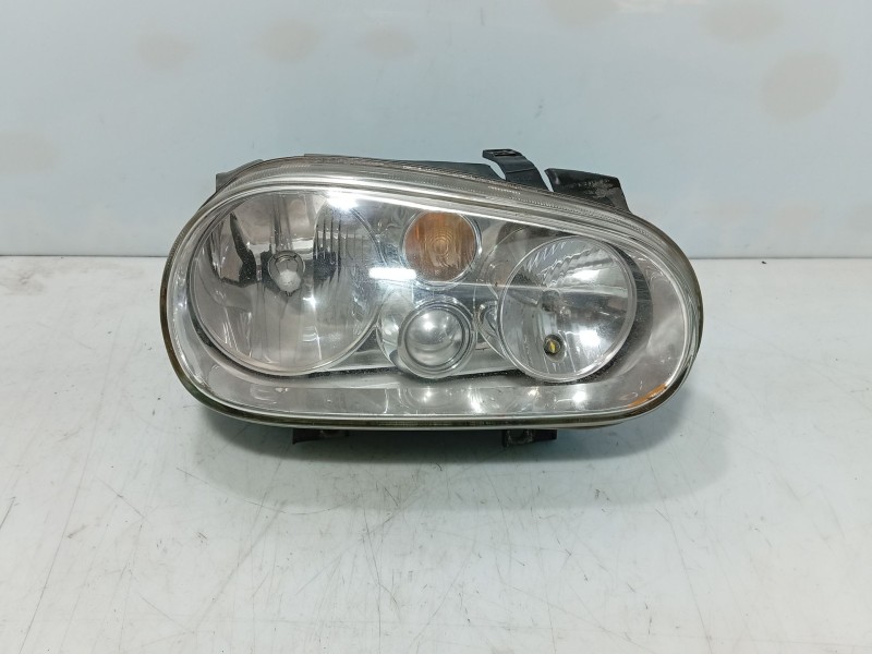 Recambio de faro derecho para volkswagen golf iv (1j1) 1.9 tdi referencia OEM IAM 1J1941018F  