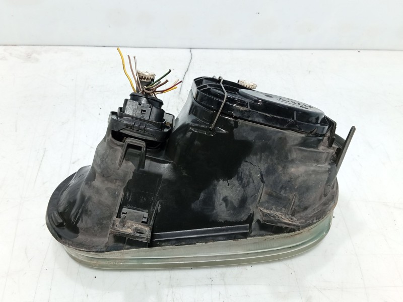Recambio de faro derecho para volkswagen golf iv (1j1) 1.9 tdi referencia OEM IAM 1J1941018F  