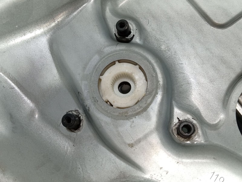 Recambio de elevalunas trasero izquierdo para volkswagen golf iv (1j1) 1.9 tdi referencia OEM IAM 1J4839729  