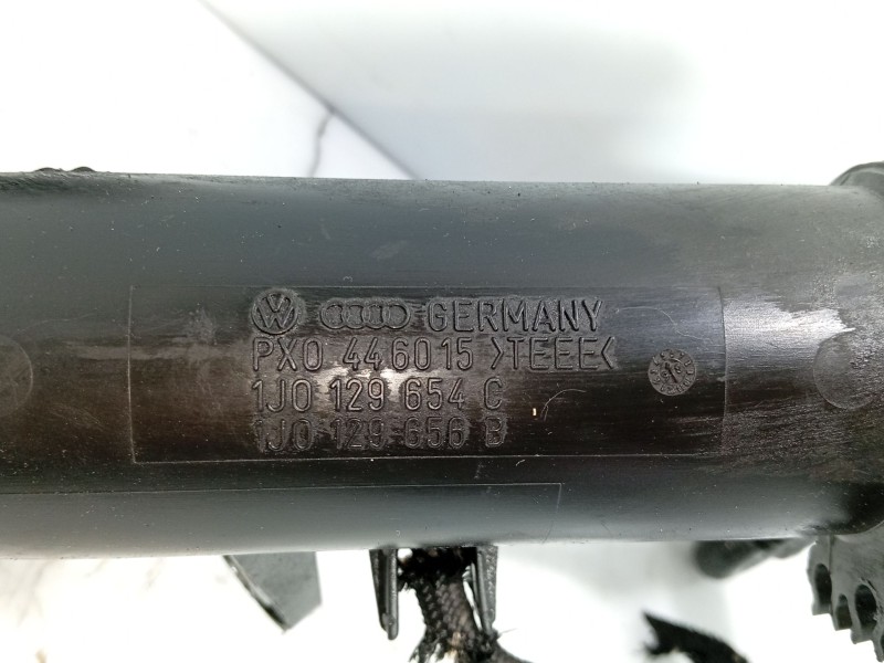 Recambio de tubo para volkswagen golf iv (1j1) 1.9 tdi referencia OEM IAM   