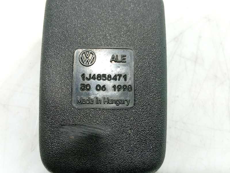 Recambio de anclaje cinturon delantero izquierdo para volkswagen golf iv (1j1) 1.9 tdi referencia OEM IAM   