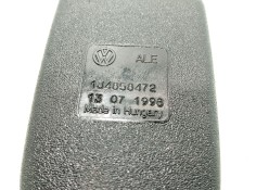 Recambio de anclaje cinturon delantero derecho para volkswagen golf iv (1j1) 1.9 tdi referencia OEM IAM    2