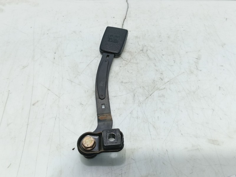 Recambio de anclaje cinturon delantero derecho para volkswagen golf iv (1j1) 1.9 tdi referencia OEM IAM   