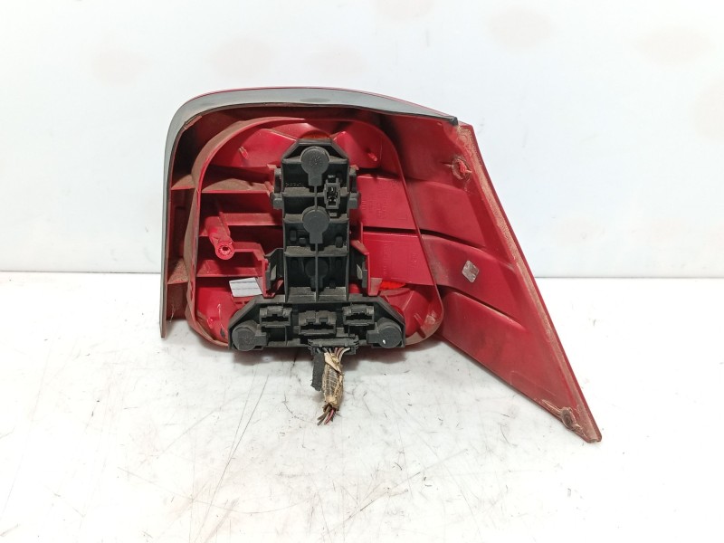 Recambio de piloto trasero izquierdo para volkswagen golf iv (1j1) 1.9 tdi referencia OEM IAM 1J6945096T  