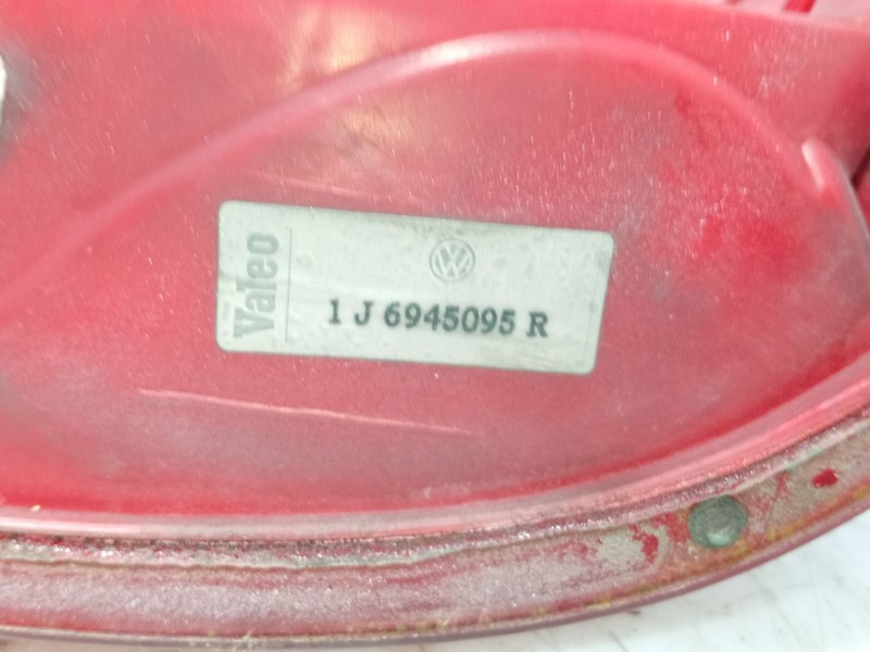 Recambio de piloto trasero izquierdo para volkswagen golf iv (1j1) 1.9 tdi referencia OEM IAM 1J6945096T  