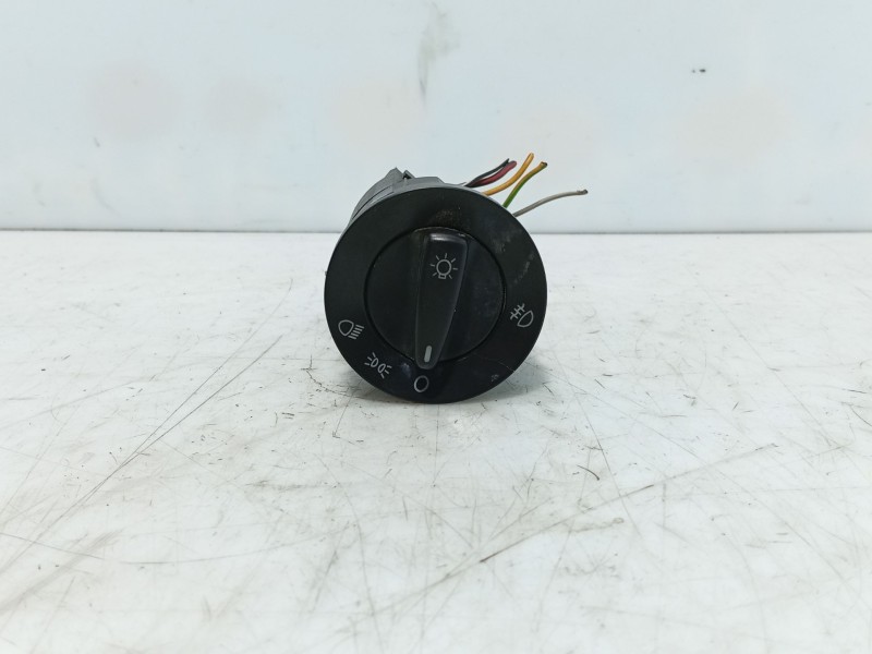 Recambio de mando luces para volkswagen golf iv (1j1) 1.9 tdi referencia OEM IAM   