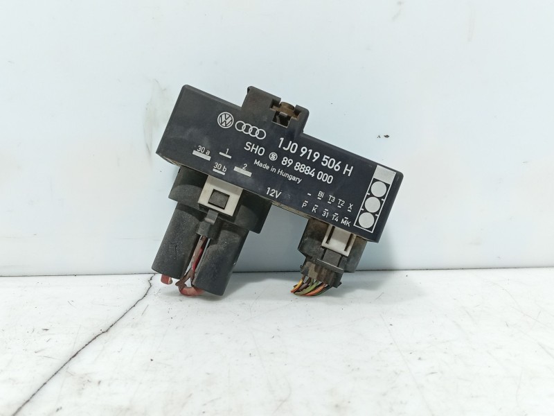 Recambio de caja precalentamiento para volkswagen golf iv (1j1) 1.9 tdi referencia OEM IAM   