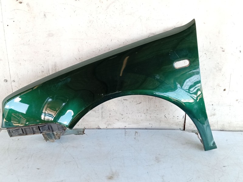 Recambio de aleta delantera izquierda para volkswagen golf iv (1j1) 1.9 tdi referencia OEM IAM 1J0821021  