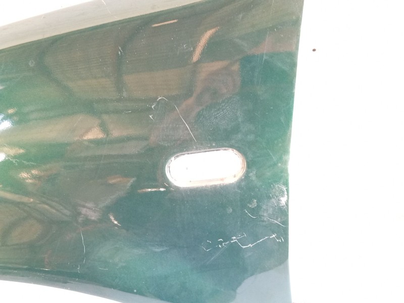 Recambio de aleta delantera izquierda para volkswagen golf iv (1j1) 1.9 tdi referencia OEM IAM 1J0821021  