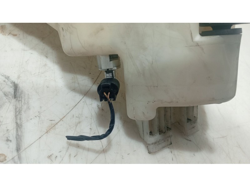 Recambio de deposito limpia para bmw 3 (e46) 325 i referencia OEM IAM 61677008057  