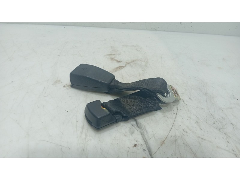 Recambio de anclaje cinturon trasero izquierdo para bmw 3 (e46) 325 i referencia OEM IAM   