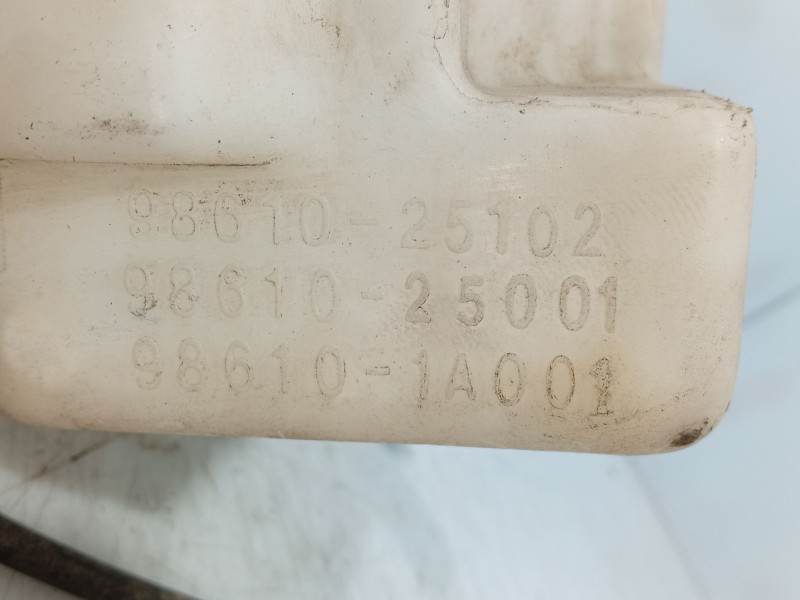 Recambio de deposito limpia para hyundai accent ii (lc) 1.3 referencia OEM IAM 9861025102  
