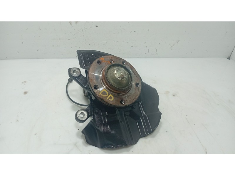 Recambio de mangueta delantera derecha para bmw 3 (e46) 325 i referencia OEM IAM 31211096430  